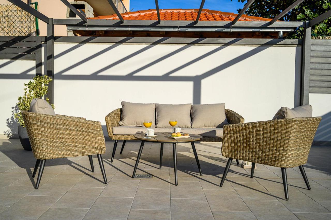 Villa Relax - Beautiful Apartment With Heated Saltwater Pool & Jacuzzi Kaštela Екстериор снимка